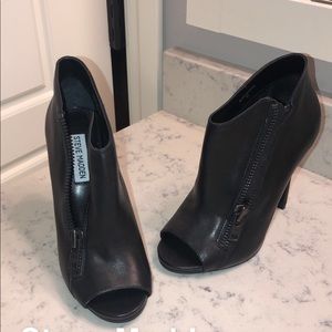Steve Madden zip up heels